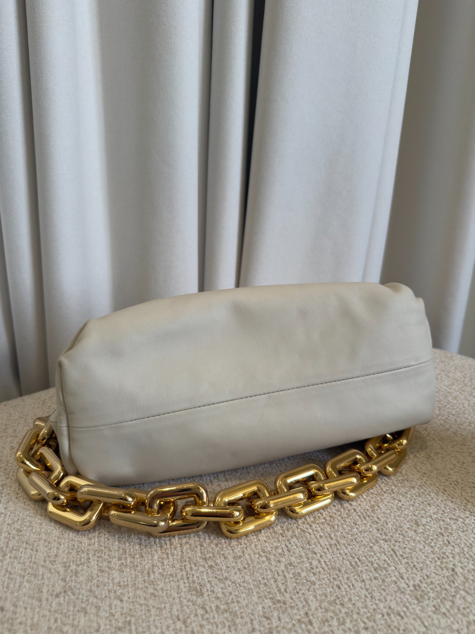 Bottega Veneta The Chain Pouch off-white leather back and base view