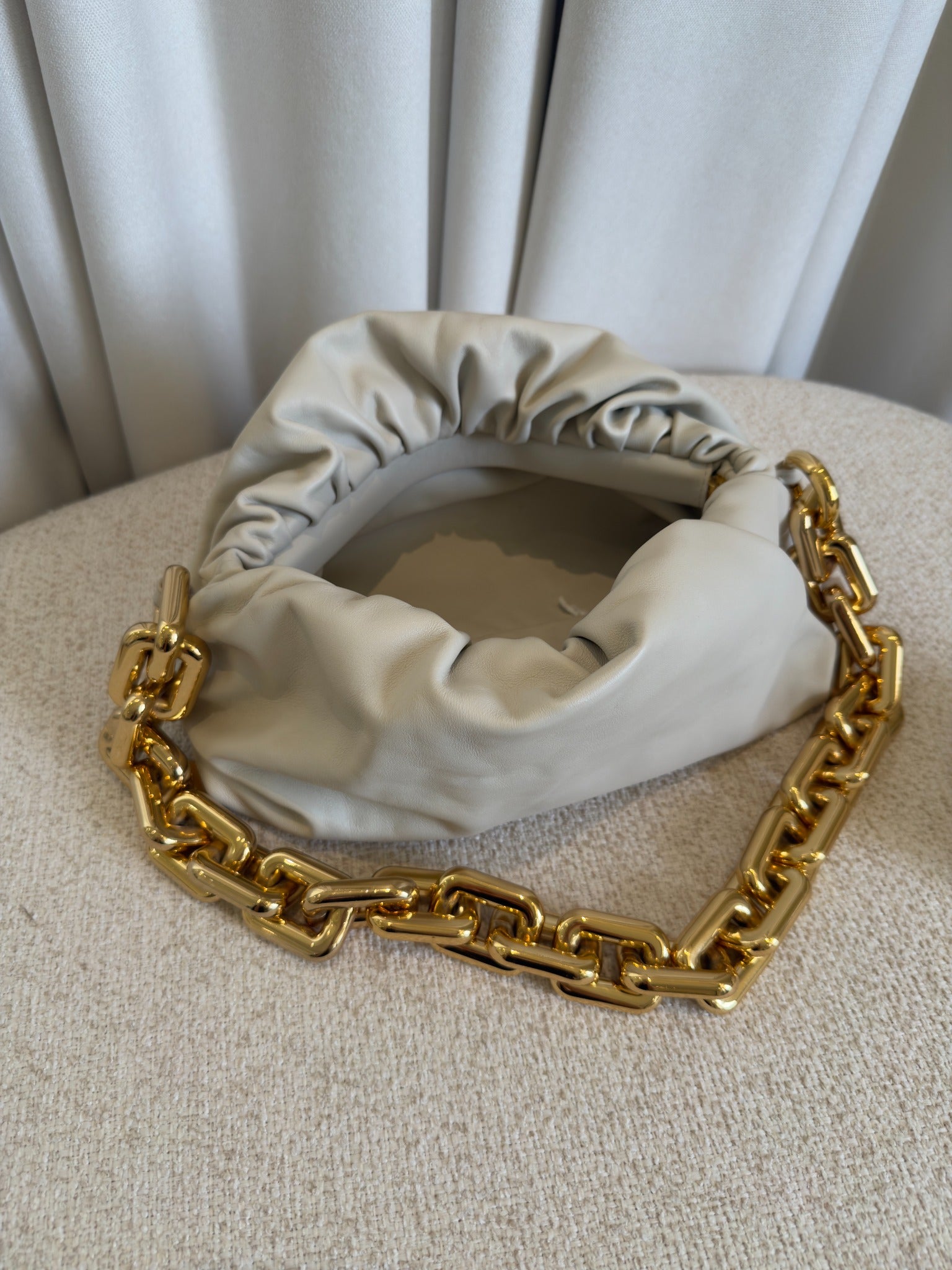 Bottega Veneta The Chain Pouch off-white leather open view